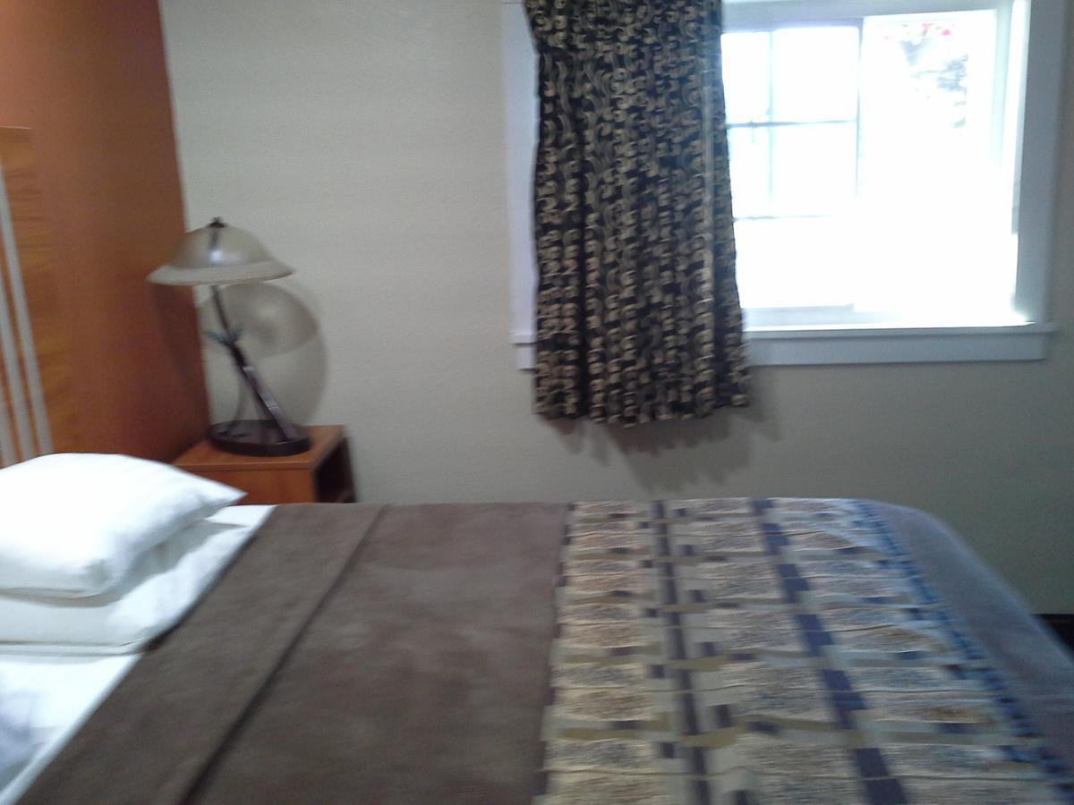 Economy Inn Тонаванда Екстер'єр фото